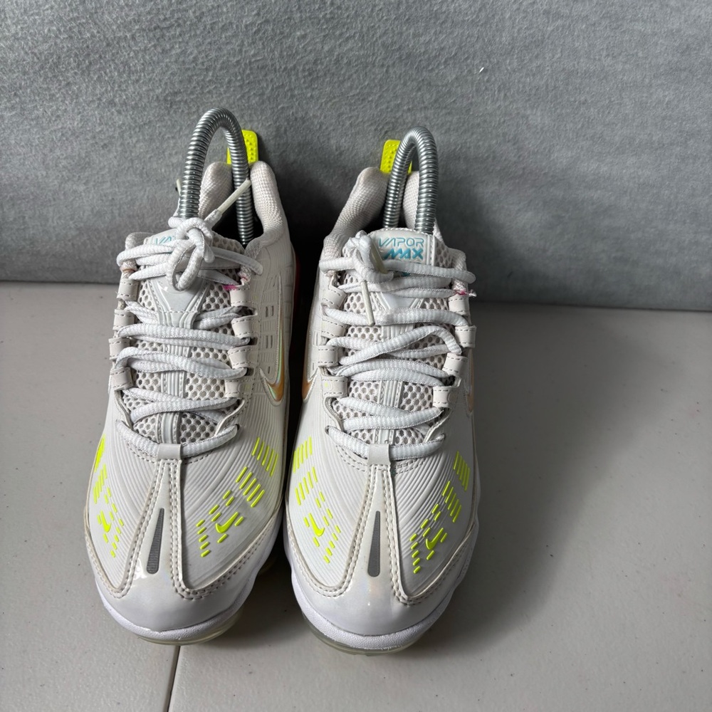 Nike Air Vapormax 360 Women’s Running Shoes Platinum Fire-Pink SZ 6 CQ4538-100